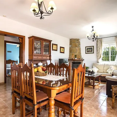 Villa Manuel In *